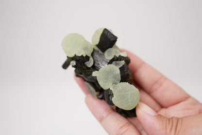 Prehnite with Epidote / Mali