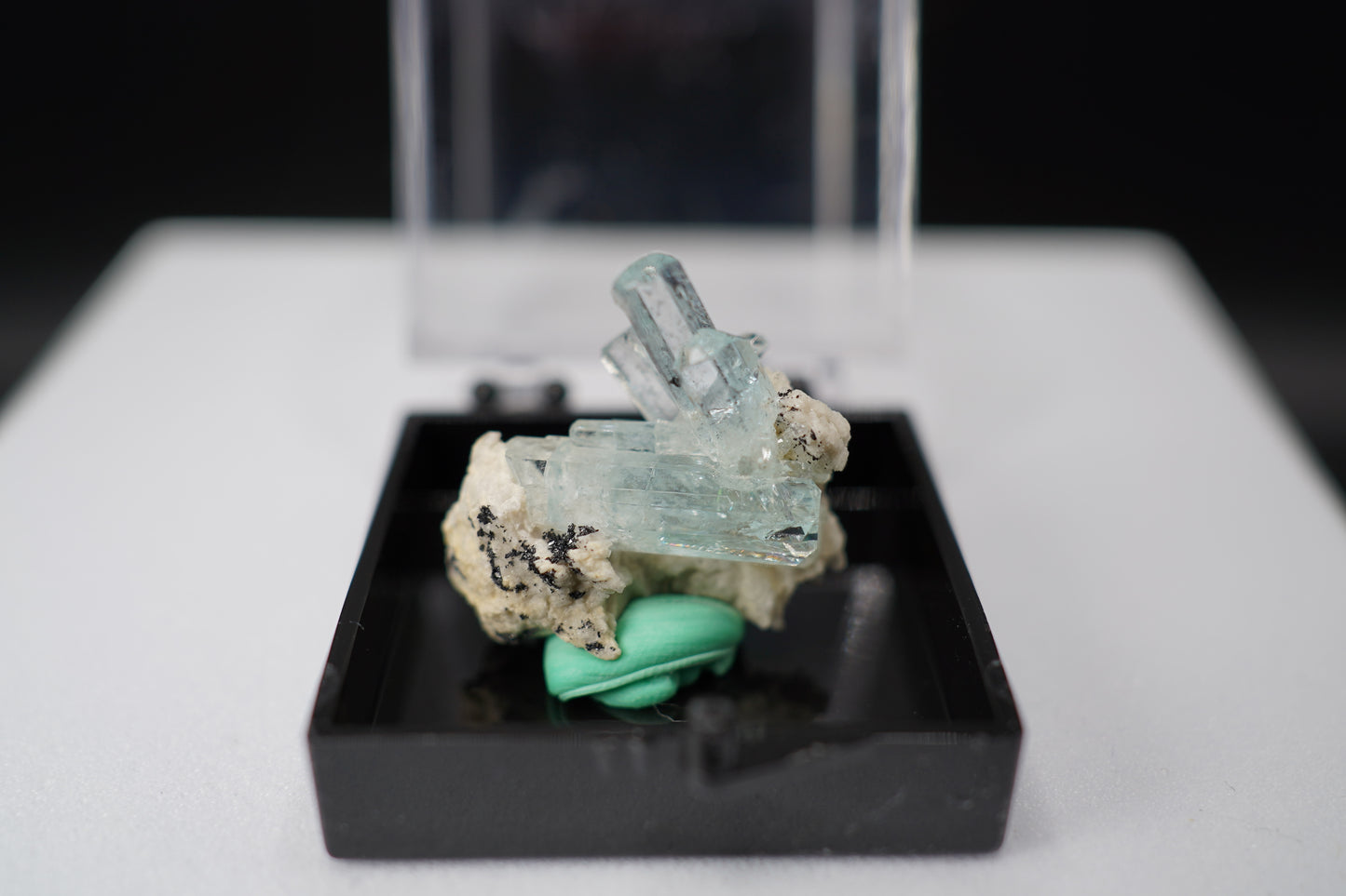 Aquamarine on Feldspar