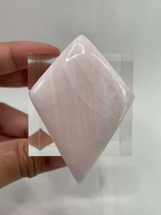 Mangano Calcite Cabochon / Peru