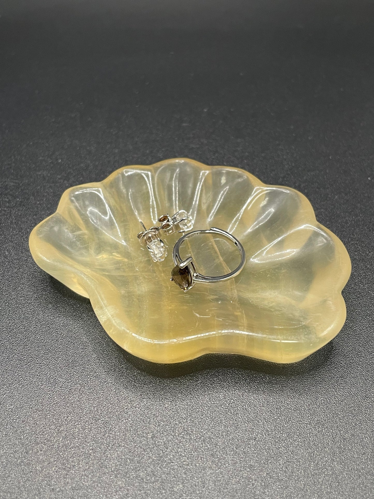Yellow Fluorite Shell Bow