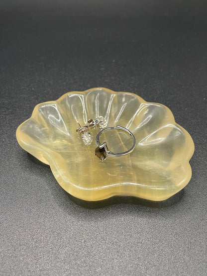 Yellow Fluorite Shell Bow
